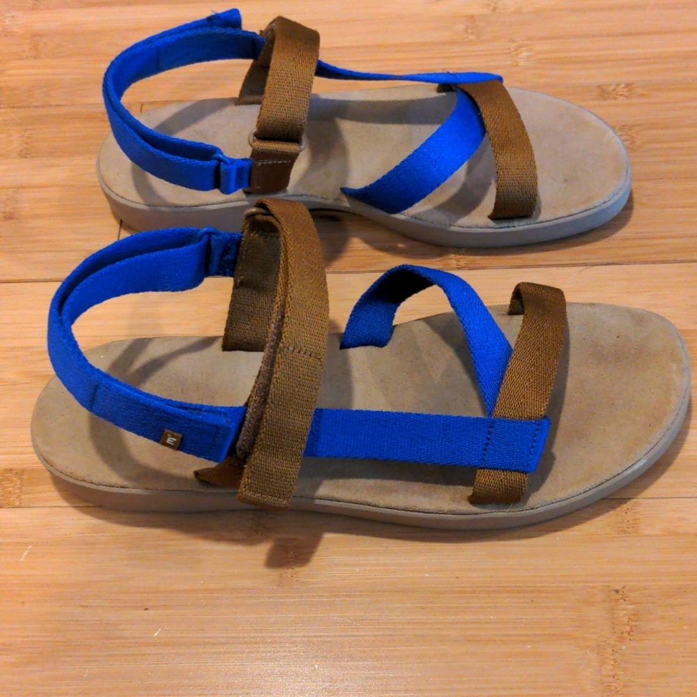 EVERLANE The ReNew Sport Sandal - Picture 4 of 13